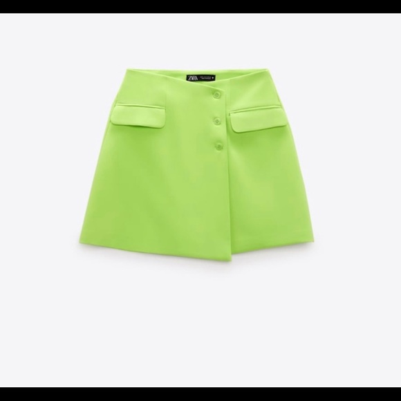 Zara Skirts Zara Mini Skirt With Pockets And Button Closure In Lime